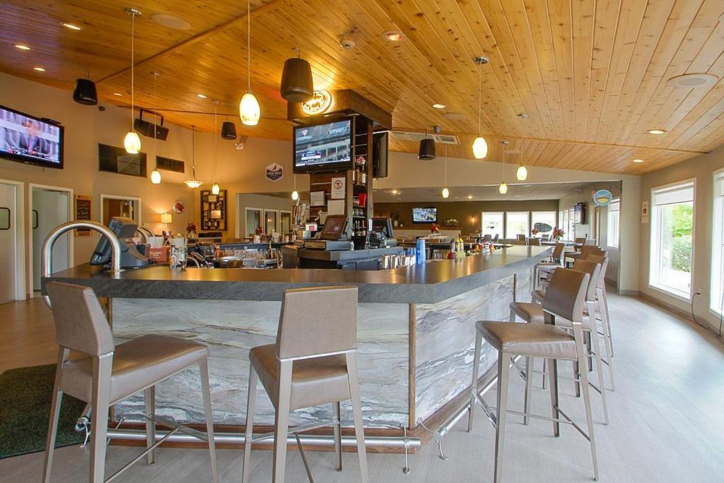 Comfort Suites At Par 4 Resort Waupaca Exterior foto